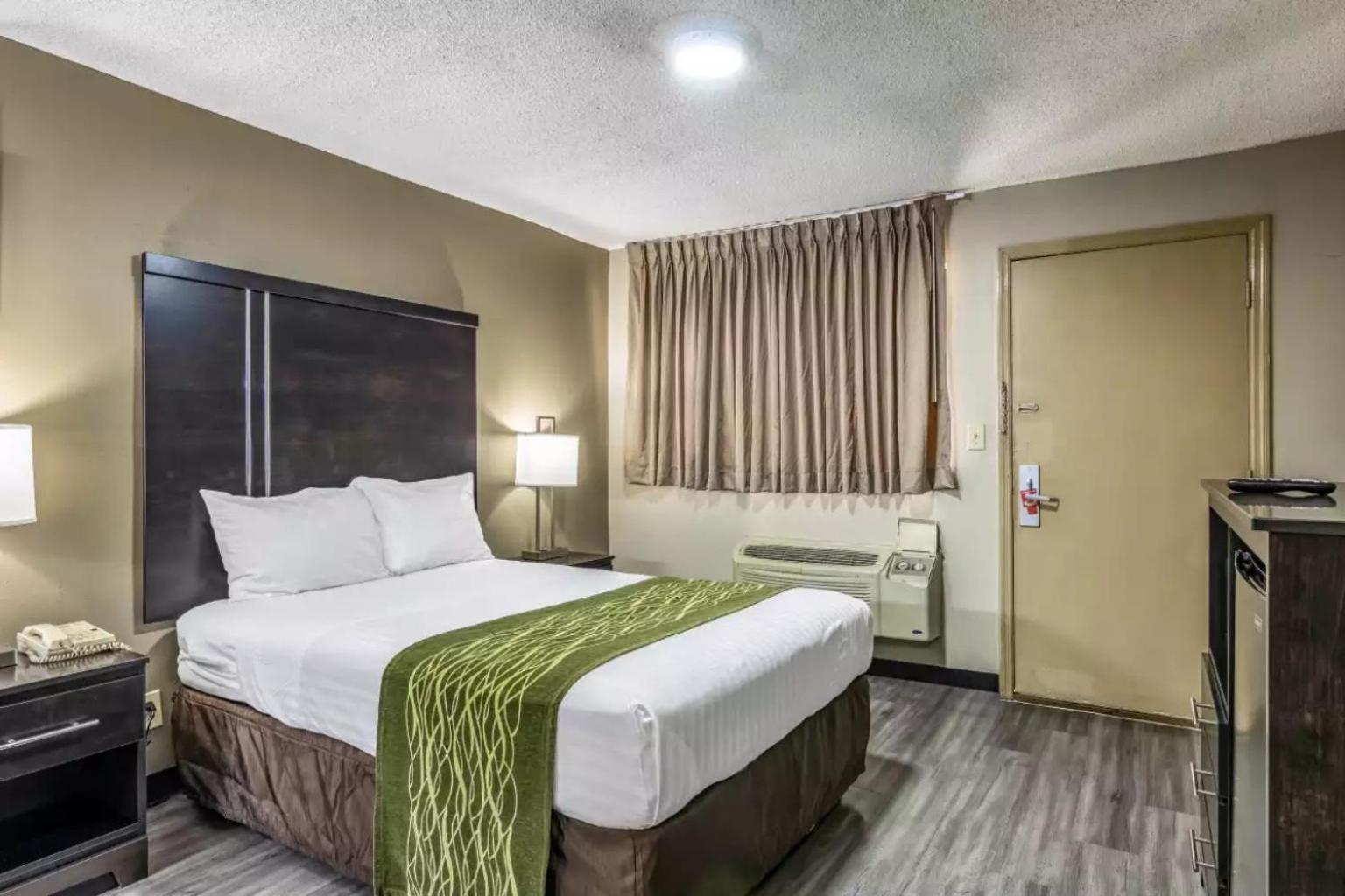 Americas Best Value Inn Opelika Bagian luar foto