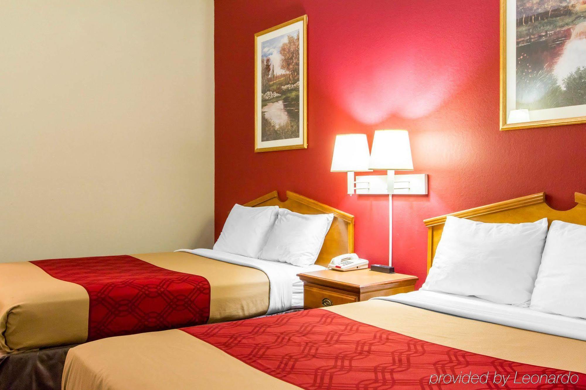 Americas Best Value Inn Opelika Bagian luar foto